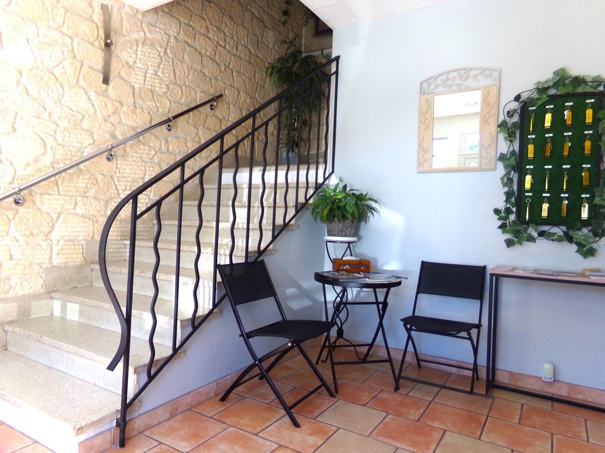 Hotel Du Lac Chateau-Arnoux-Saint-Auban Exterior photo